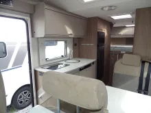 Fahrzeugbild Carado ALKOVEN A464 PRO #9