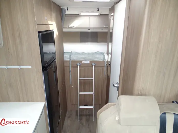 Fahrzeugbild Carado ALKOVEN A464 PRO #12