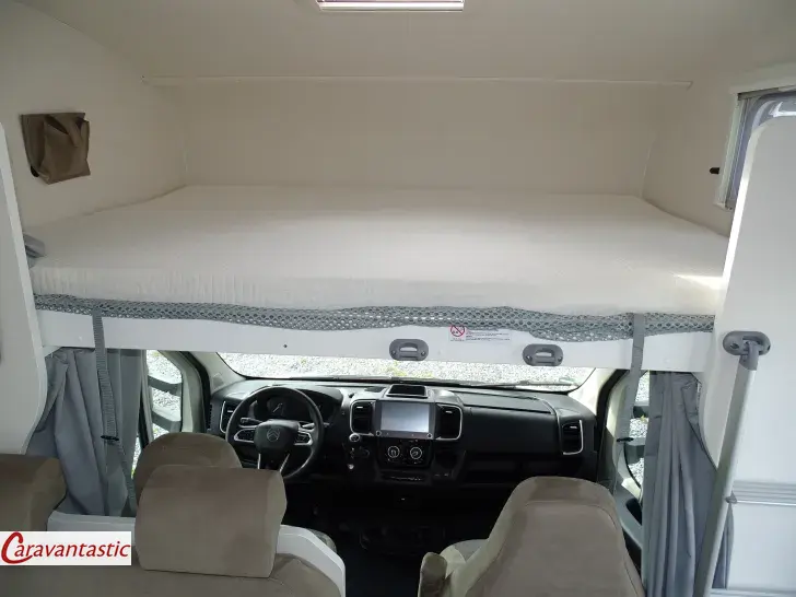 Fahrzeugbild Carado ALKOVEN A464 PRO #17