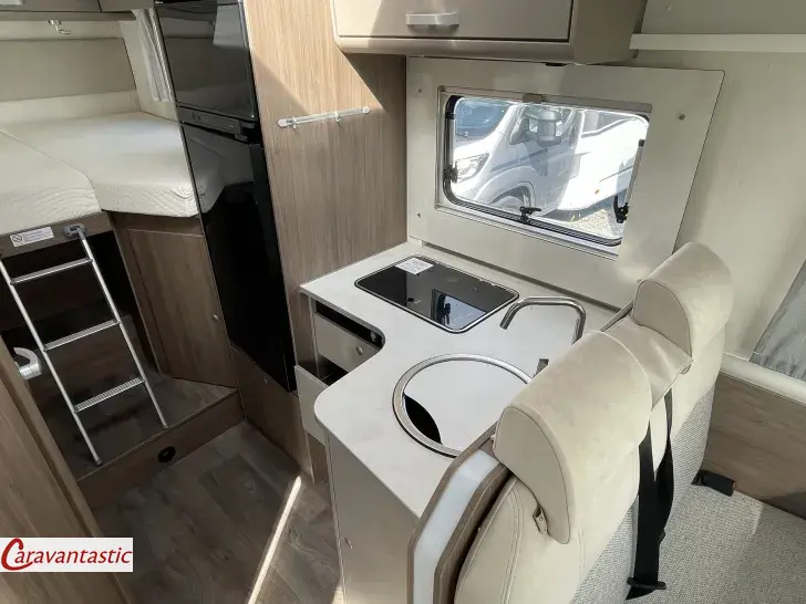 Fahrzeugbild Carado TEILINTEGRIERTE 448 #10