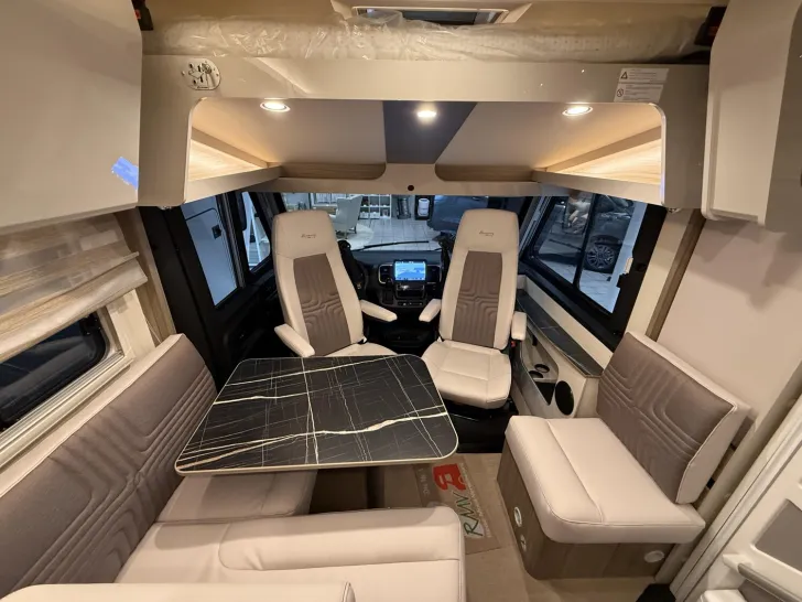 Fahrzeugbild Bürstner Lyseo I 690 G #7