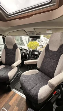 Fahrzeugbild Weinsberg CaraSuite 650 MF AKTION; Automatikgetriebe #17