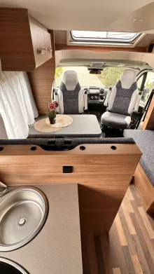 Fahrzeugbild Weinsberg CaraSuite 650 MF AKTION; Automatikgetriebe #12