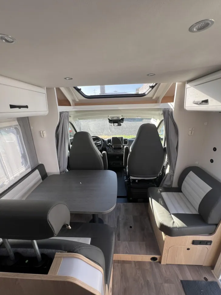 Fahrzeugbild Sunlight Adventure T 68 *Aktionspreis*Automatik*Hubbett* #7