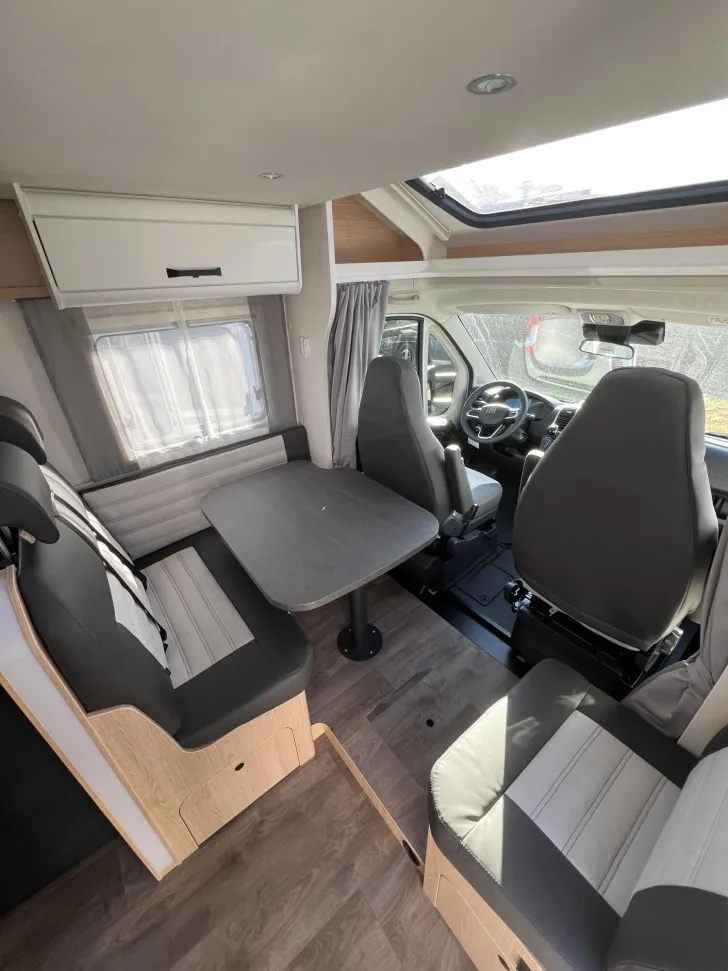 Fahrzeugbild Sunlight Adventure T 68 *Aktionspreis*Automatik*Hubbett* #10