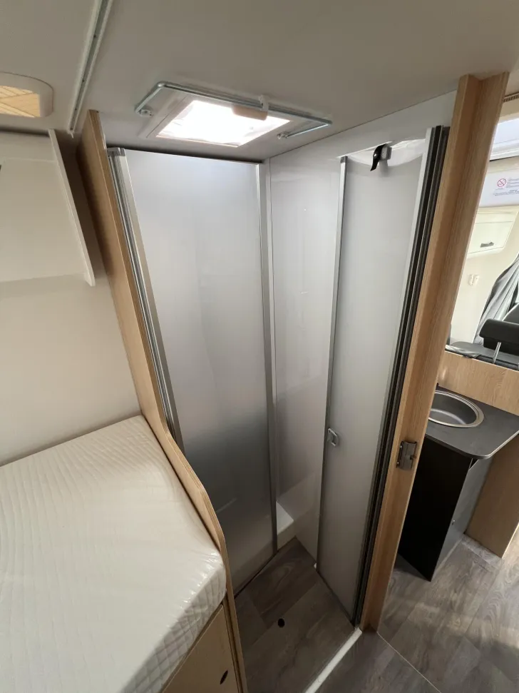 Fahrzeugbild Sunlight Adventure T 68 *Aktionspreis*Automatik*Hubbett* #16