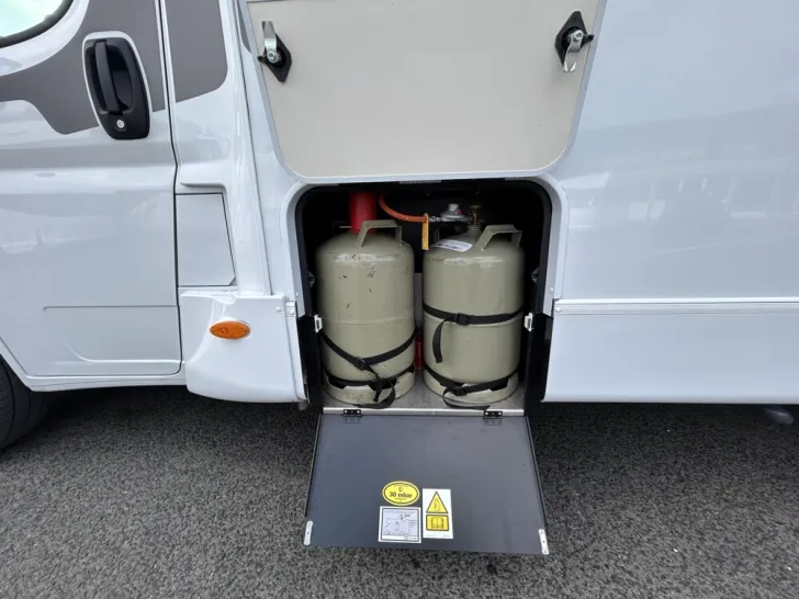 Fahrzeugbild Sunlight A 70 #24