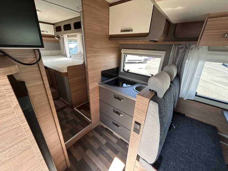 Fahrzeugbild Weinsberg CaraSuite 700 ME #8