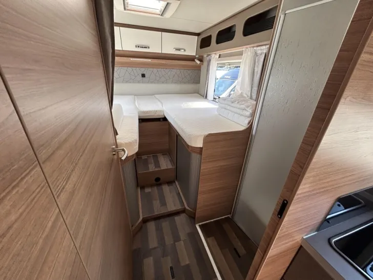 Fahrzeugbild Weinsberg CaraSuite 700 ME #10