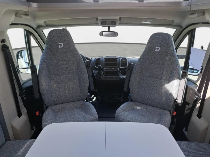 Fahrzeugbild Dethleffs Just Camp T 6752 DBL Family-, Chassispaket #8