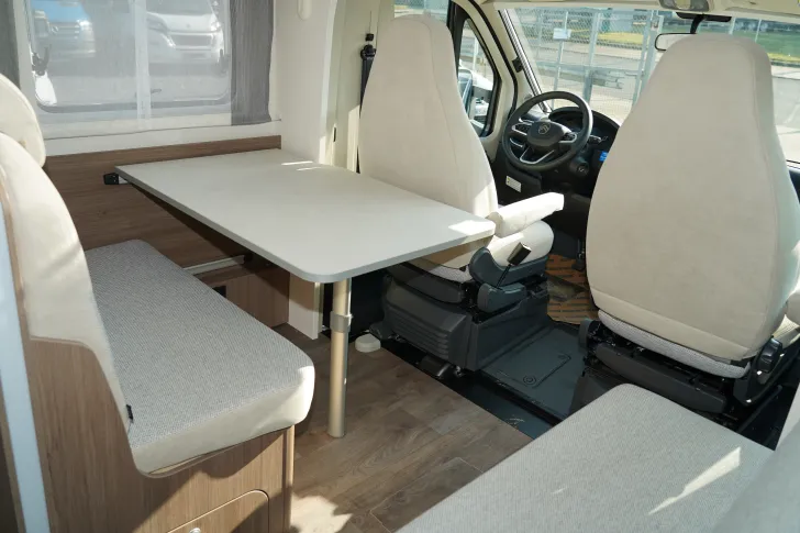 Fahrzeugbild Carado T 448 Pro+ (33) 5 Sitze, 180 PS Automatik #4