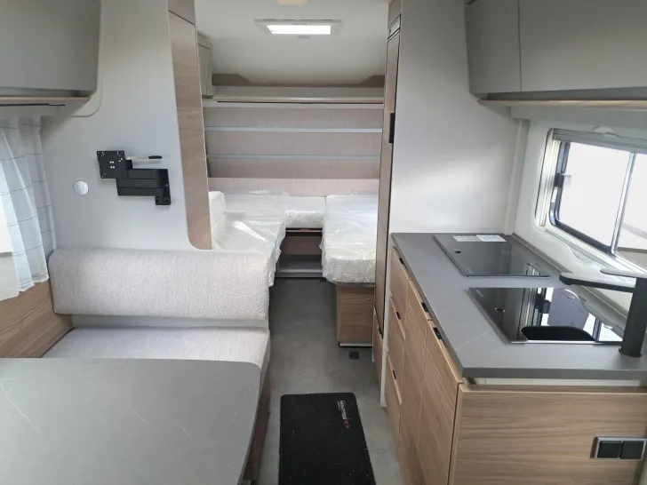 Fahrzeugbild Dethleffs Nomad 490 EST First Edition #7