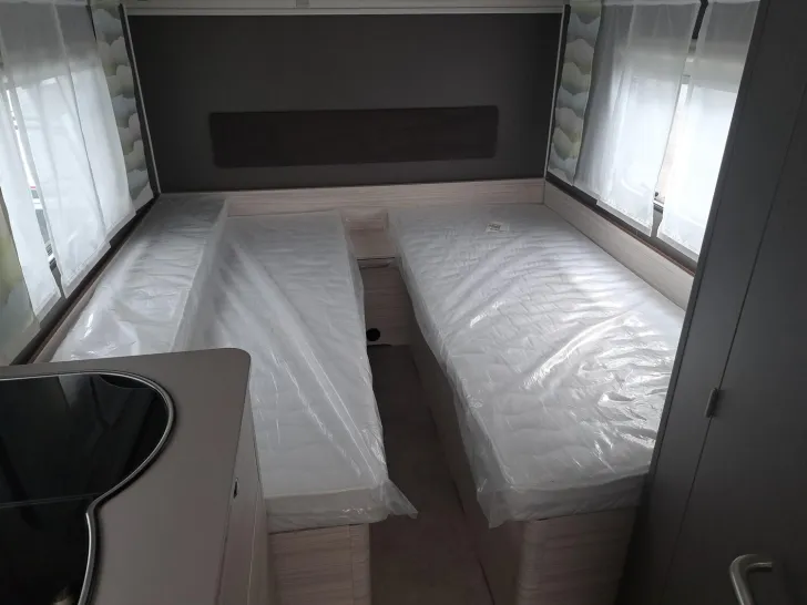 Fahrzeugbild Dethleffs c-joy 460 LE Touring-, Dynamik-, Duschpaket #10