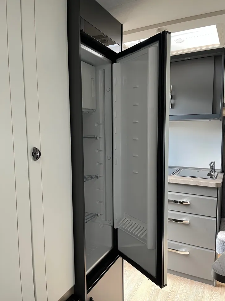 Fahrzeugbild Hobby DE LUXE 400 SFE #5