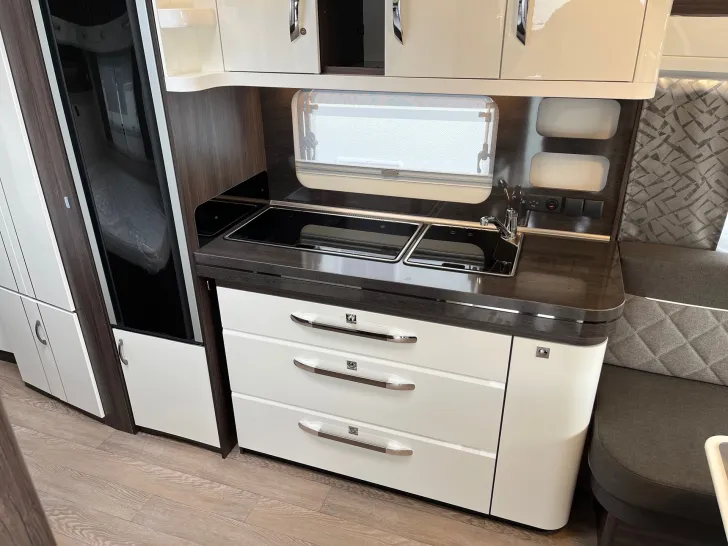 Fahrzeugbild Hobby PRESTIGE 650 KFU #4