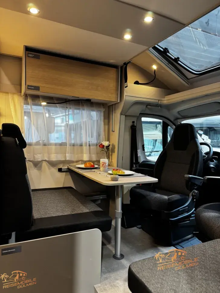 Fahrzeugbild LMC Tracer 730 EL Automatik #13