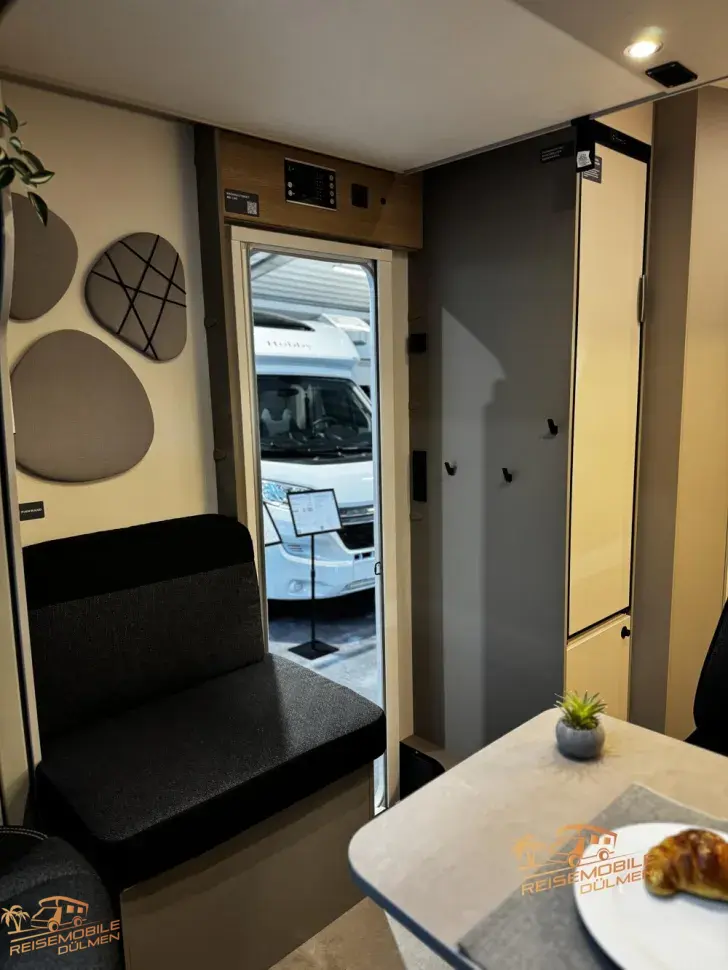 Fahrzeugbild LMC Tracer 730 EL Automatik #18