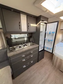 Fahrzeugbild Hobby De Luxe 460 UFe #9