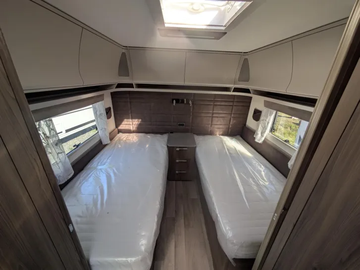 Fahrzeugbild Kabe Royal 540 GLE KS Klima/Mover/Bett-elekt #15