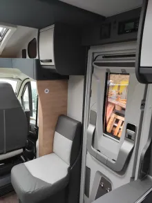 Fahrzeugbild Knaus L!VE TI 650 MEG Platinum Selection 140 PS / Automatik, 4045 #20