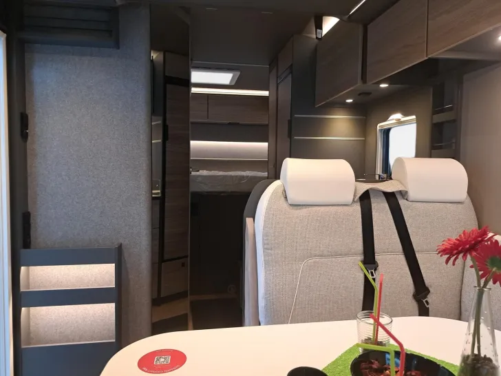 Fahrzeugbild Dethleffs Trend T 6877 DB Hubbett, X-, GT-, Familypaket #8