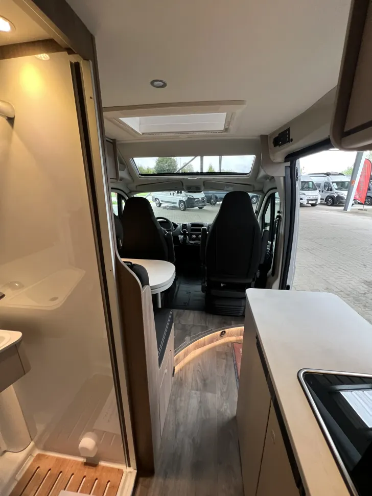 Fahrzeugbild Carado CV 640 PRO+ 180 PS Automatik, 2026 #12