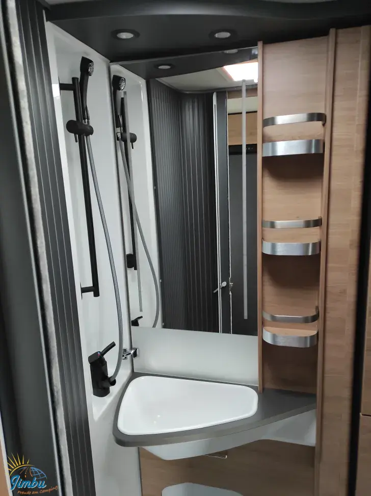 Fahrzeugbild Knaus L!VE TI 650 MEG Platinum Selection 140 PS / Automatik, 4042 #18