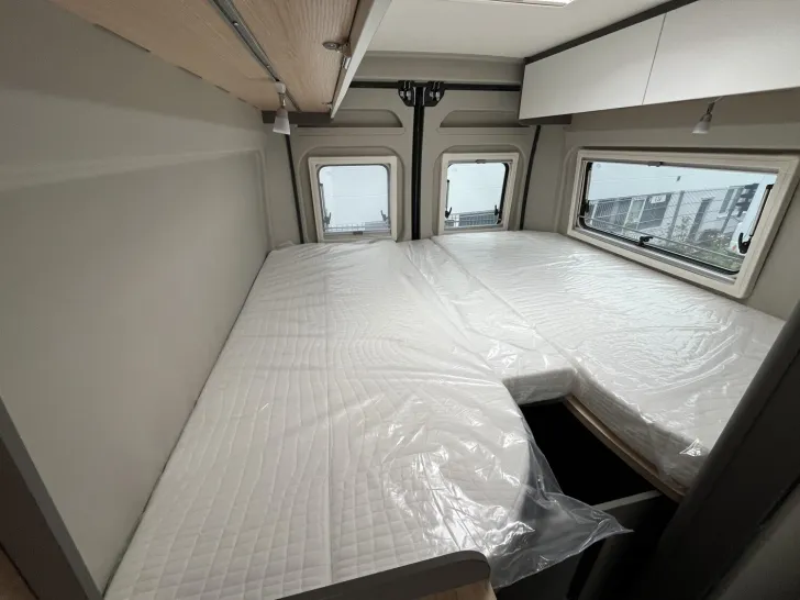 Fahrzeugbild LMC Innovan 640 #24