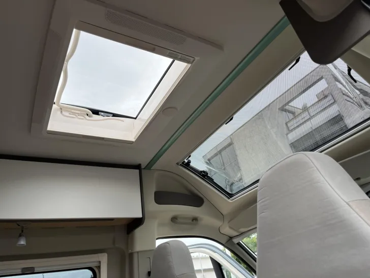 Fahrzeugbild LMC Innovan 640 #31