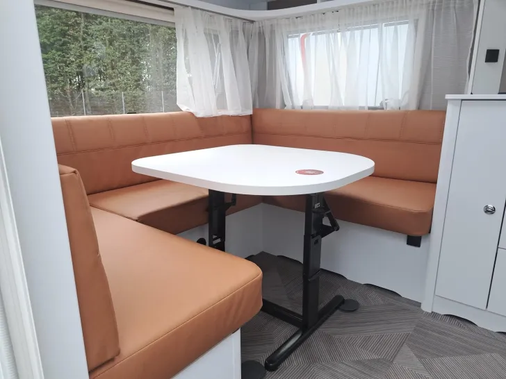 Fahrzeugbild Dethleffs c-go 475 FR 10 Years Edition, Duo Control #6