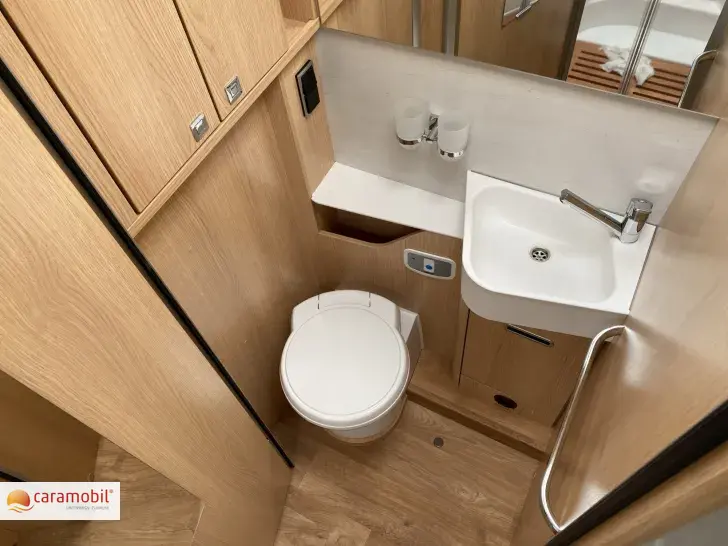 Fahrzeugbild Hymer B-MC T 680 Autark/RFK/Navi/Markise) #17