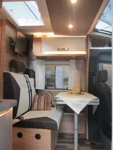 Fahrzeugbild Weinsberg CaraCompact EDITION PEPPER 640 MEG Distronic, MBUX, Fenster h.l. #4
