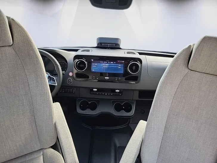 Fahrzeugbild Hymer GRAND CANYON S CROSSOVER #7