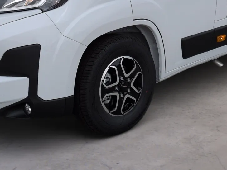 Fahrzeugbild Malibu FIRST-CLASS 640 LE RB #5