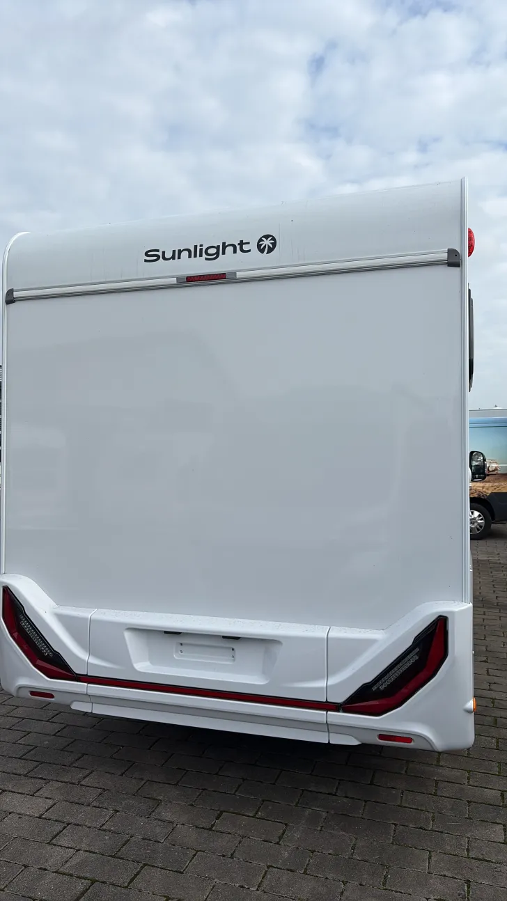 Fahrzeugbild Sunlight T 66S #12