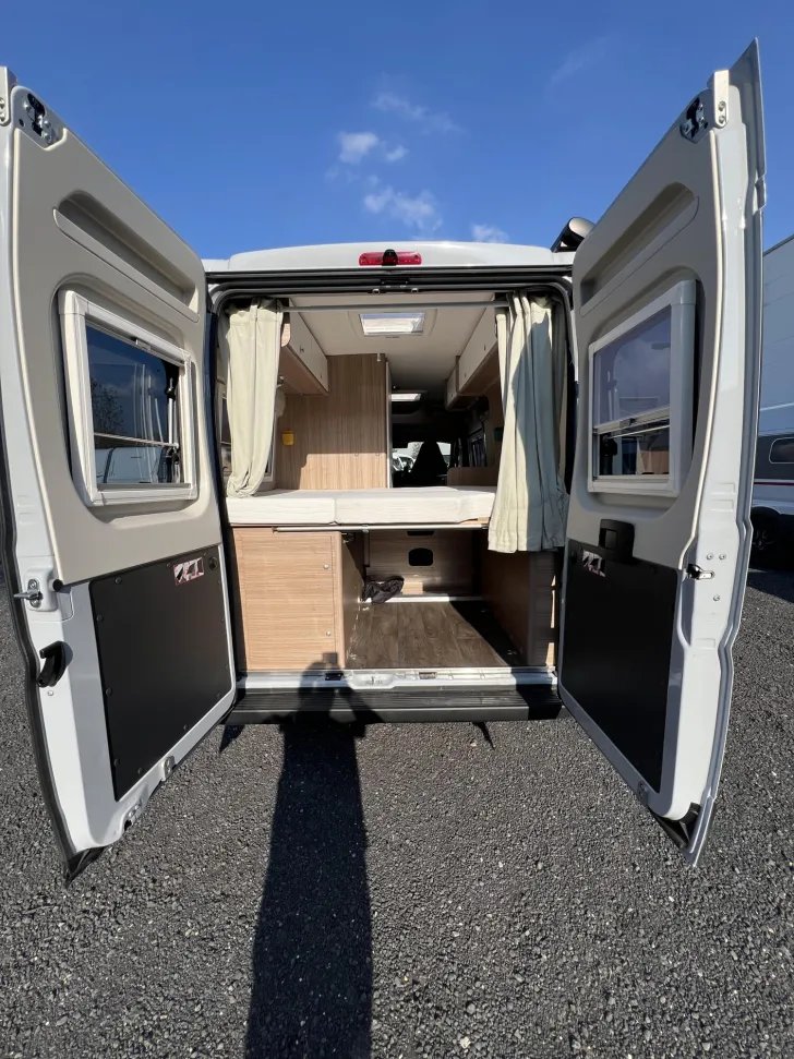 Fahrzeugbild Carado Edition15 CV 600 *AHK*Markise*NAVI*RFK*Luftfeder #7