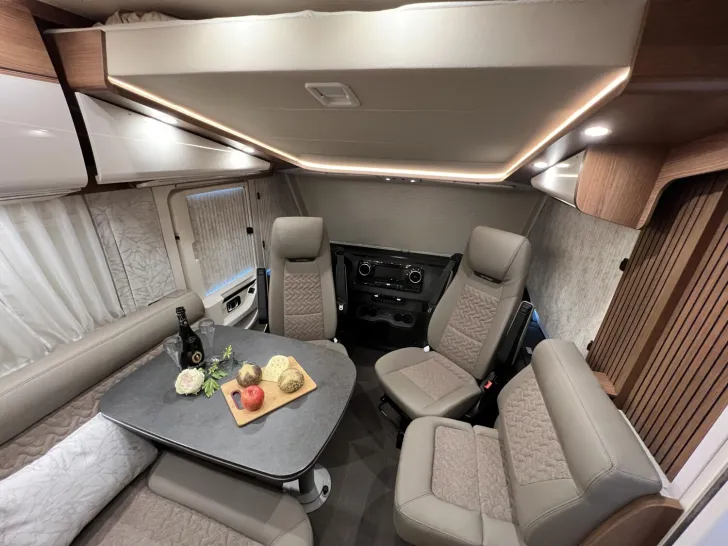 Fahrzeugbild Carthago C2-tourer I 145 RB LE comfort Mercedes (310) #13