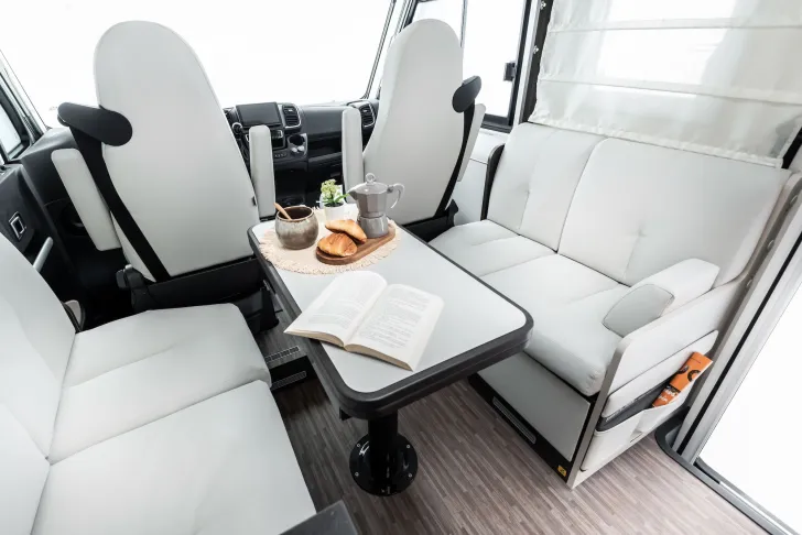 Fahrzeugbild Mobilvetta Kea i86, MJ26 + Klima + Hubstützenanlage #25