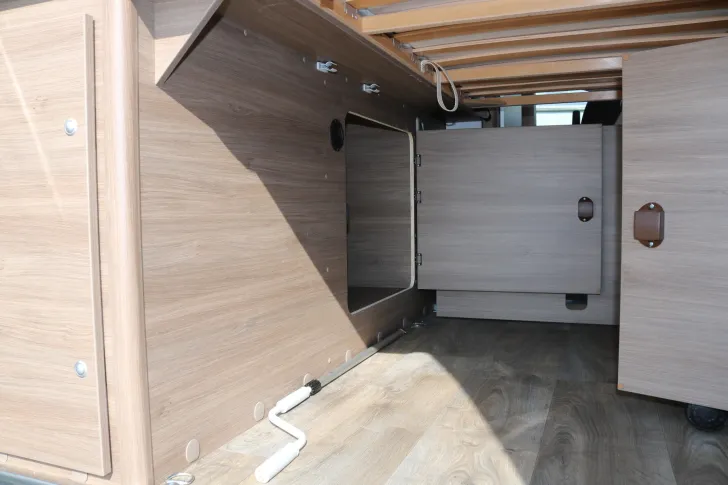 Fahrzeugbild Carado Camper Van CV 640 AT9G+SAT+Markise+DUO Control #8