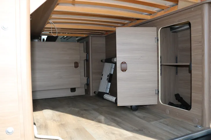 Fahrzeugbild Carado Camper Van CV 640 AT9G+SAT+Markise+DUO Control #9