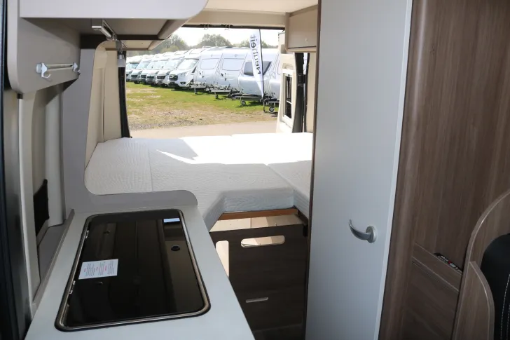Fahrzeugbild Carado Camper Van CV 640 AT9G+SAT+Markise+DUO Control #15