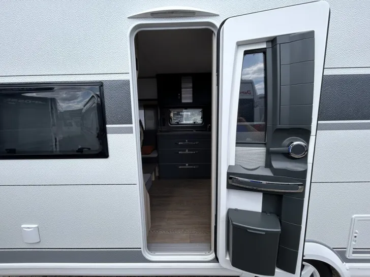 Fahrzeugbild Hobby De Luxe 540 UL #7