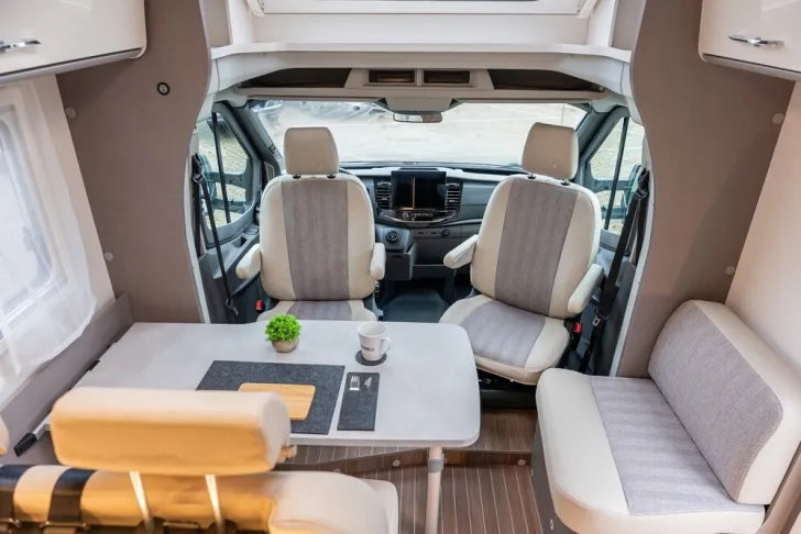 Fahrzeugbild Etrusco T Ford 7.3 SF #9