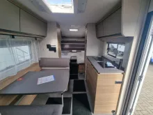 Fahrzeugbild Dethleffs Nomad 490 EST Modell 25 Einzelbetten mit Heckbad #18