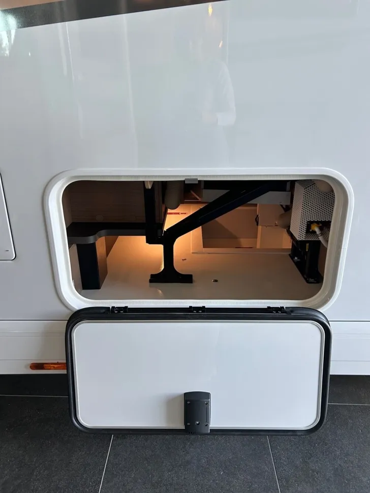 Fahrzeugbild Carthago c-compactline I 141 LE #23