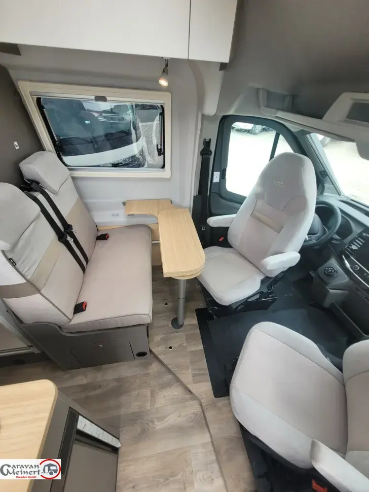 Fahrzeugbild LMC Innovan 592 #12