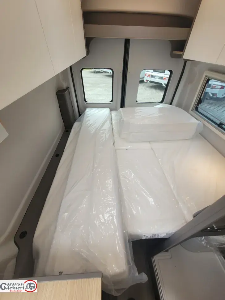 Fahrzeugbild LMC Innovan 592 #21