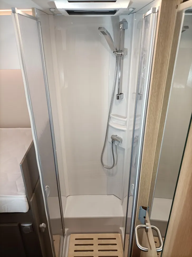 Fahrzeugbild LMC Tourer Lift H 730 G AHK, RF, SAT, Dachklima #7