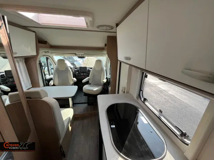 Fahrzeugbild Carado VAN V339 #32