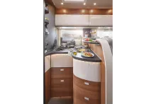 Fahrzeugbild Carthago C1-tourer T 145 RB-LE comfort 4.2t -MB-Black/Combi E/SAT/TV #7